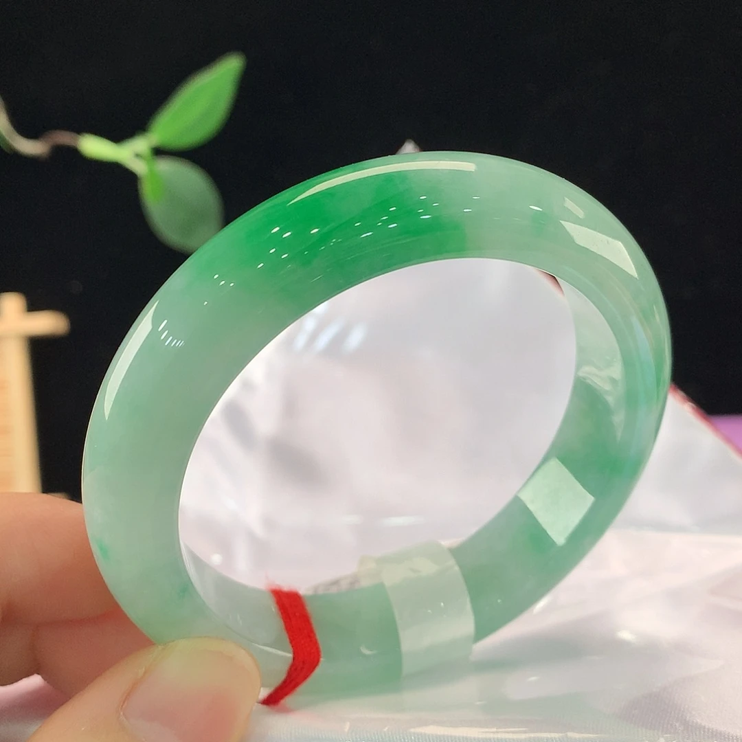 翡翠未镶嵌手镯0489