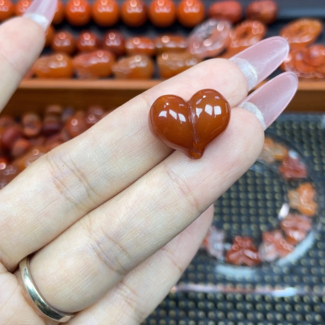 南红玛瑙未镶嵌颈饰屁桃