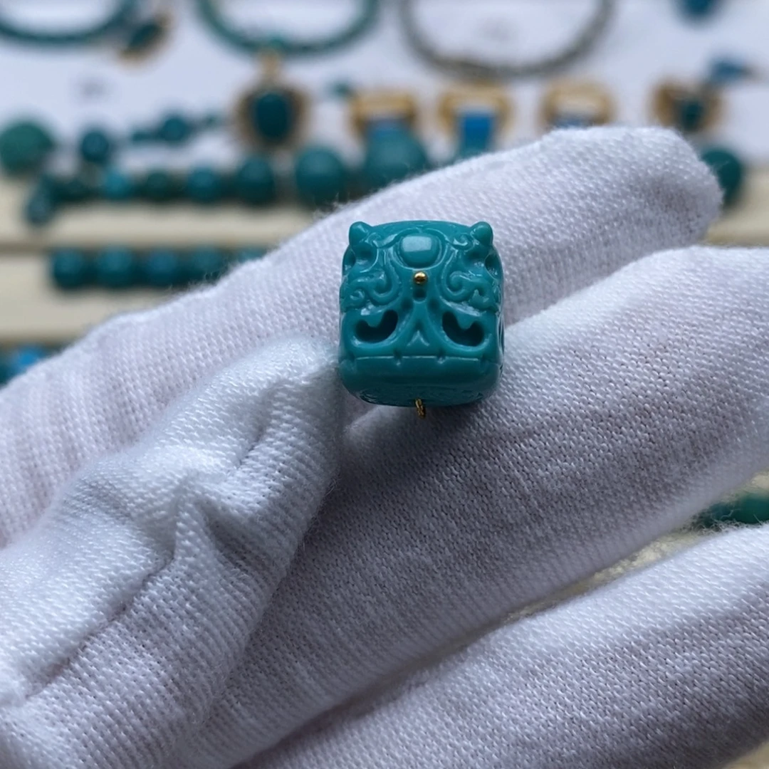 绿松石未镶嵌珠宝奇石六方阿呆11mm