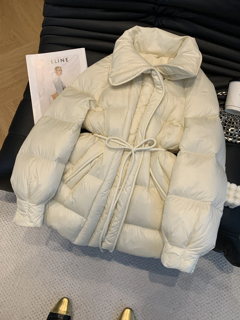 高端欧货高级感冬季通勤风气质高级感系带收腰显瘦磁吸扣外套棉服