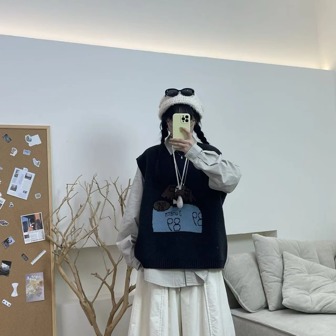 冬季新款复古慵懒风卡通圆领针织马甲3681款