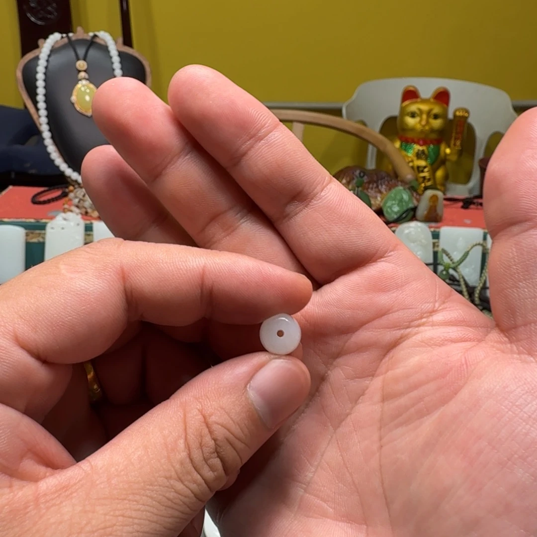 C***s和田玉未镶嵌吊坠(不含链)