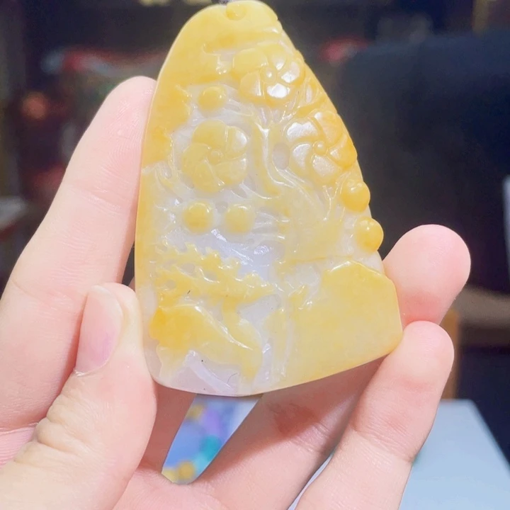 翡翠未镶嵌吊坠(不含链)A103