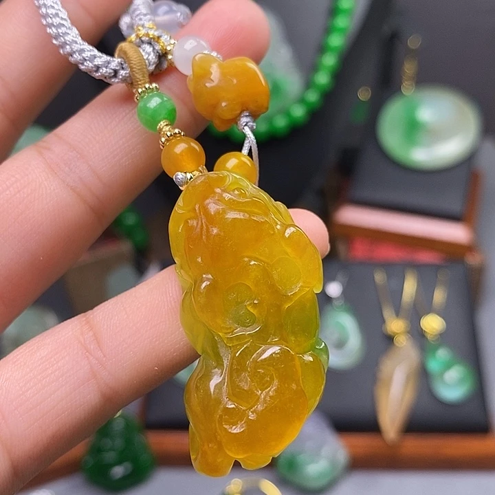 吊坠(赠链)未镶嵌翡翠