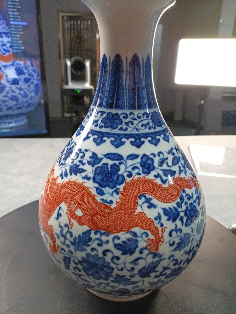 精品青花釉里红玉壶春