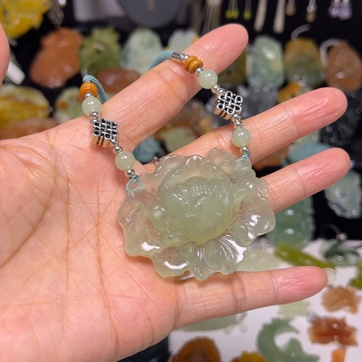 蛇纹石玉未镶嵌吊坠(赠链)