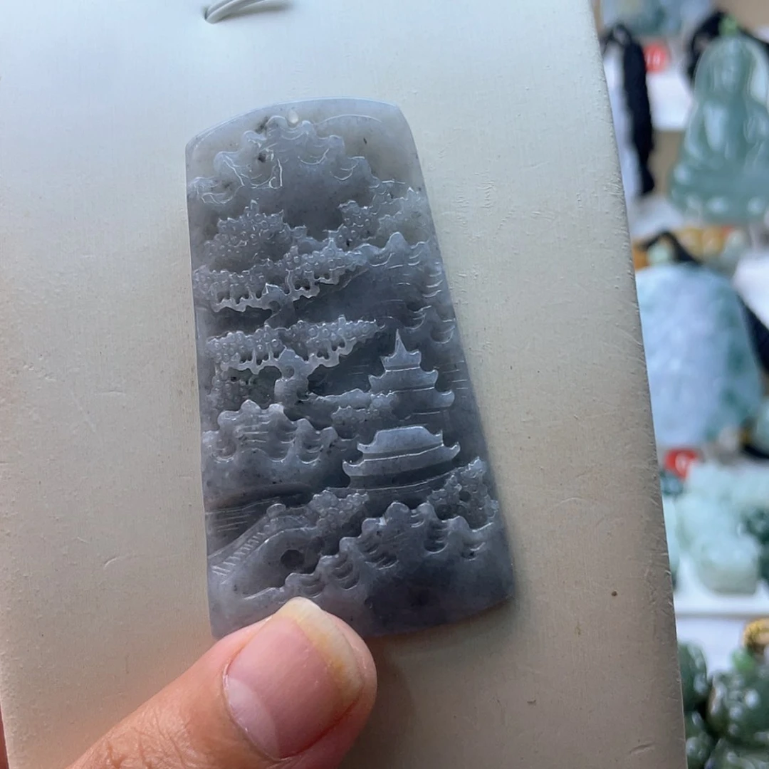 【闪购商品】翡翠未镶嵌颈饰山水