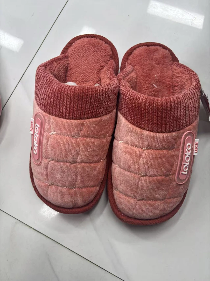 A86路路佳红色格子休闲棉拖鞋