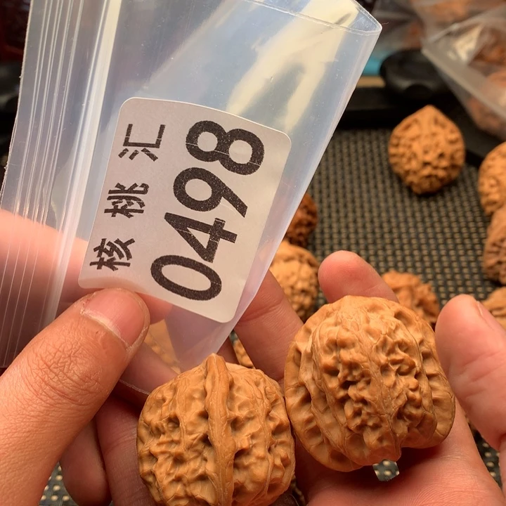 文玩核桃吊坠靠山王