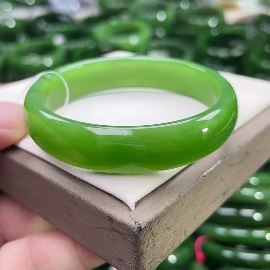 未镶嵌手镯和田玉（碧玉）