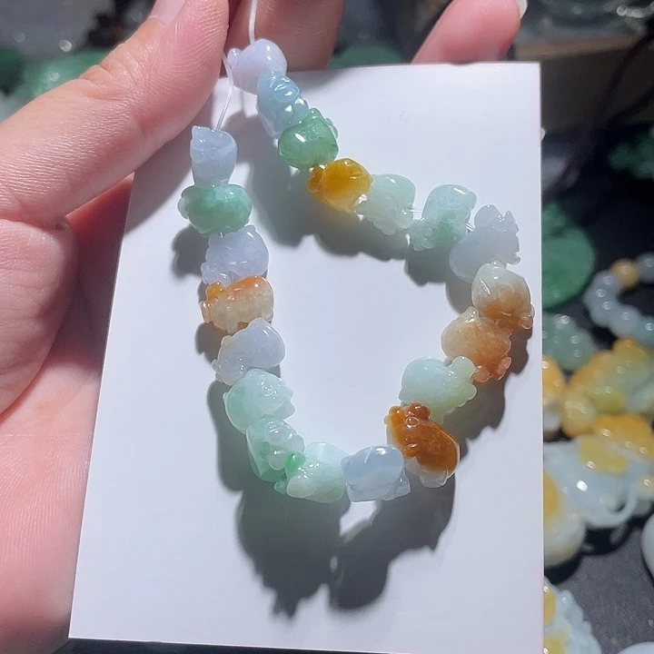 颈饰未镶嵌翡翠天