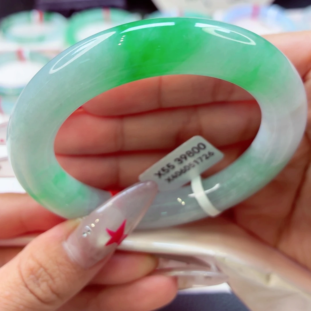 翡翠手镯未镶嵌圆条35号66