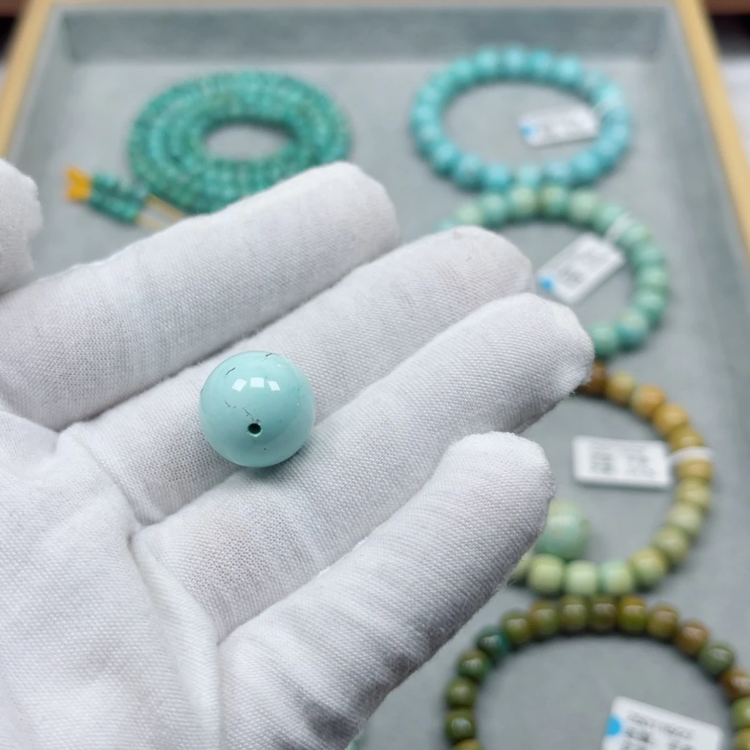 绿松石未镶嵌挂件