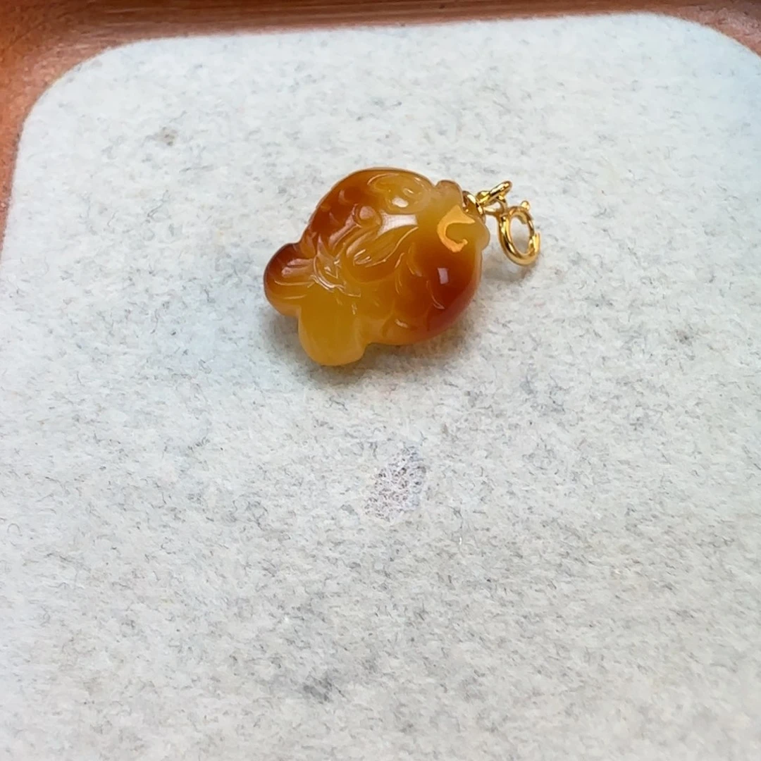 裸石琥珀未镶嵌定制