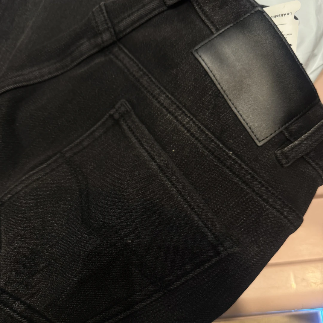 加绒加厚显瘦窄版黑牛百搭直筒牛仔裤