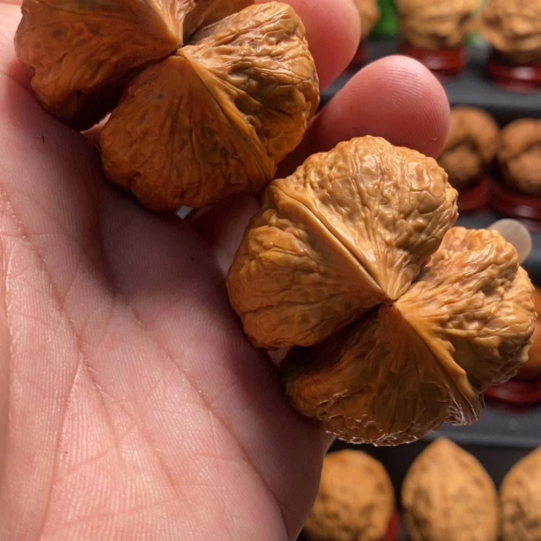 文玩核桃吊坠蝴蝶连体48尺