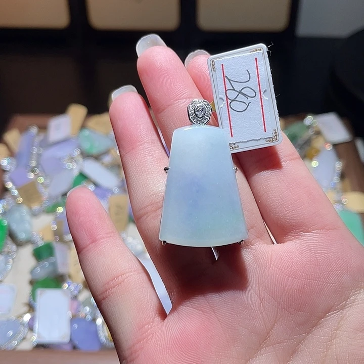 翡翠银S925镶嵌颈饰翡翠