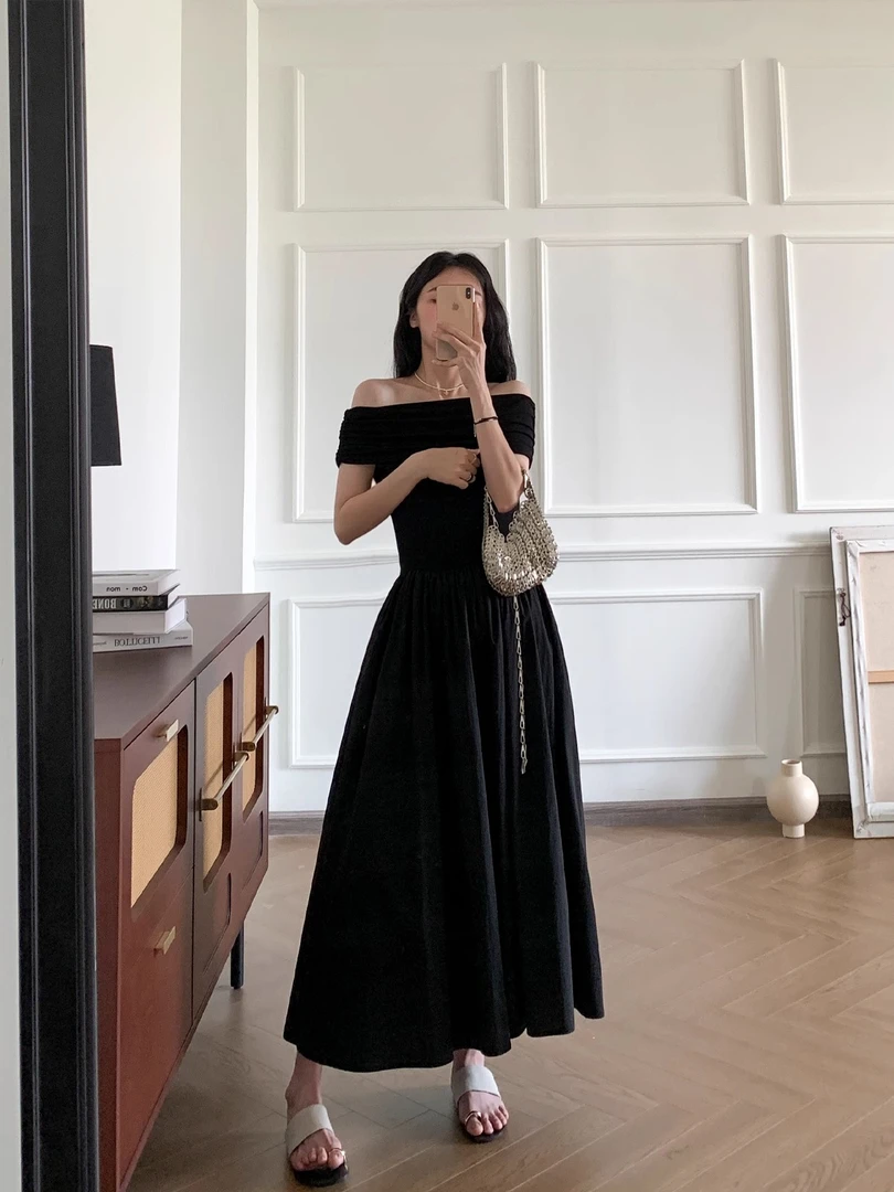 法式赫本风一字肩连衣裙女夏季2025新款小众设计感收腰显瘦长裙子