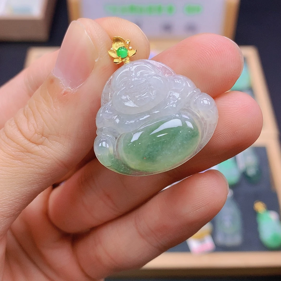 翡翠18K金镶嵌颈饰翡翠