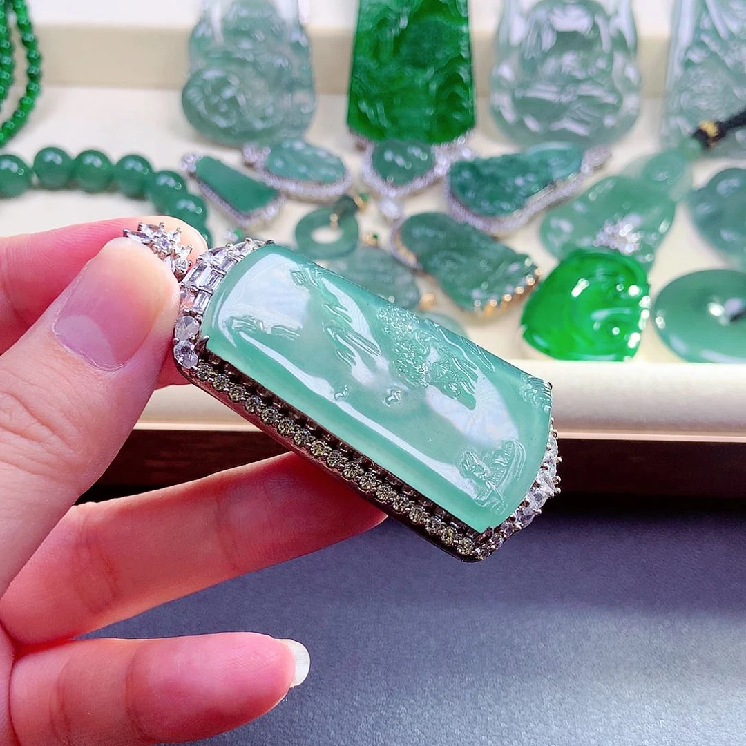 【闪购商品】翡翠未镶嵌颈饰典*天然