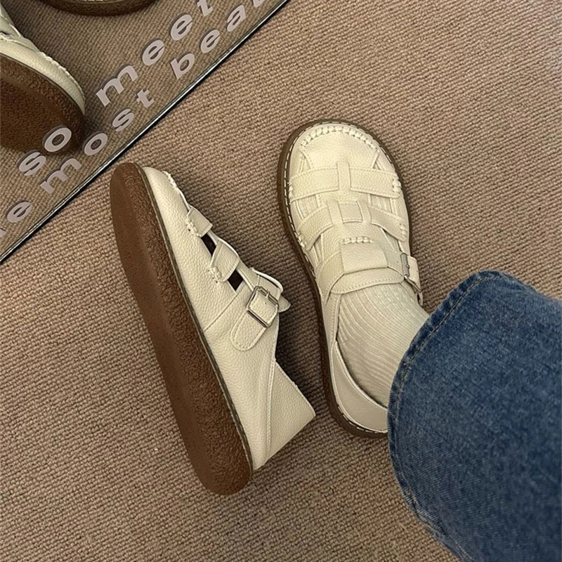 白色大头丑萌罗马凉鞋女2025夏季新款包头镂空森系百搭勃肯半拖鞋