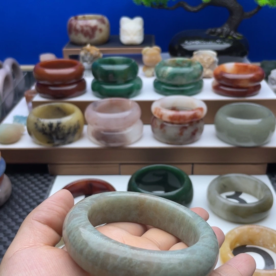 石英质玉手镯未镶嵌烤*串