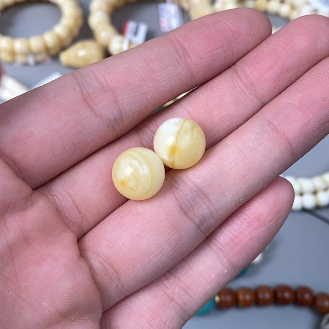 琥珀珠宝奇石未镶嵌满***T