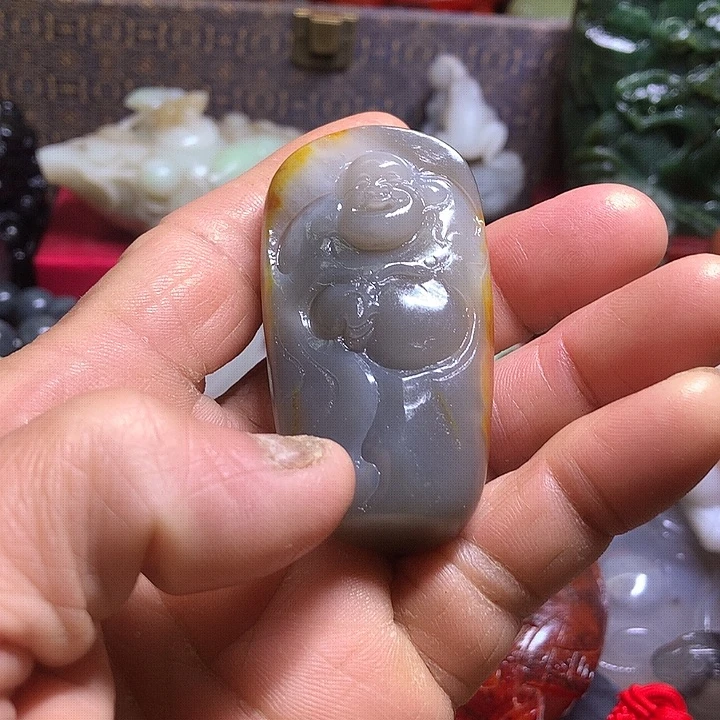 未镶嵌和田玉（糖玉）挂件