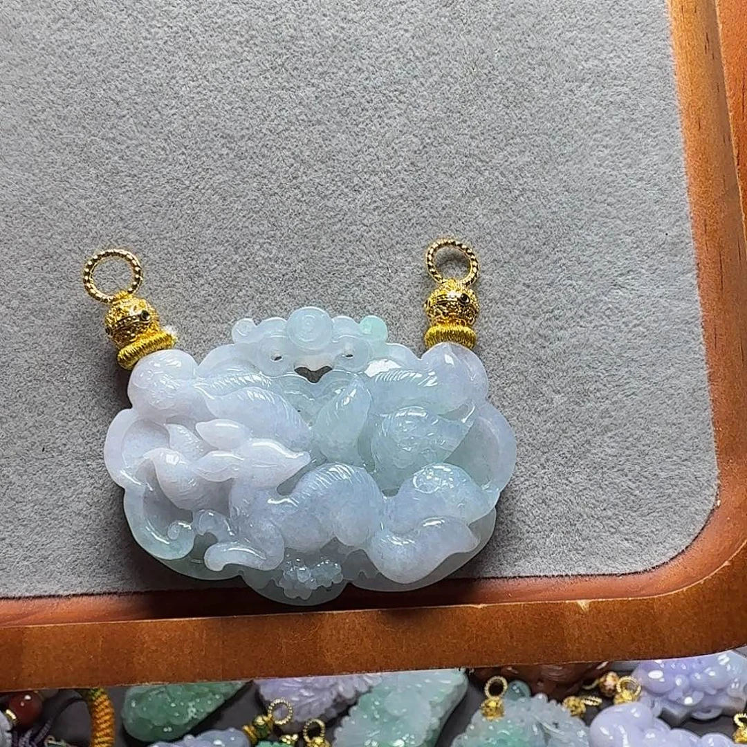 吊坠(赠链)未镶嵌翡翠