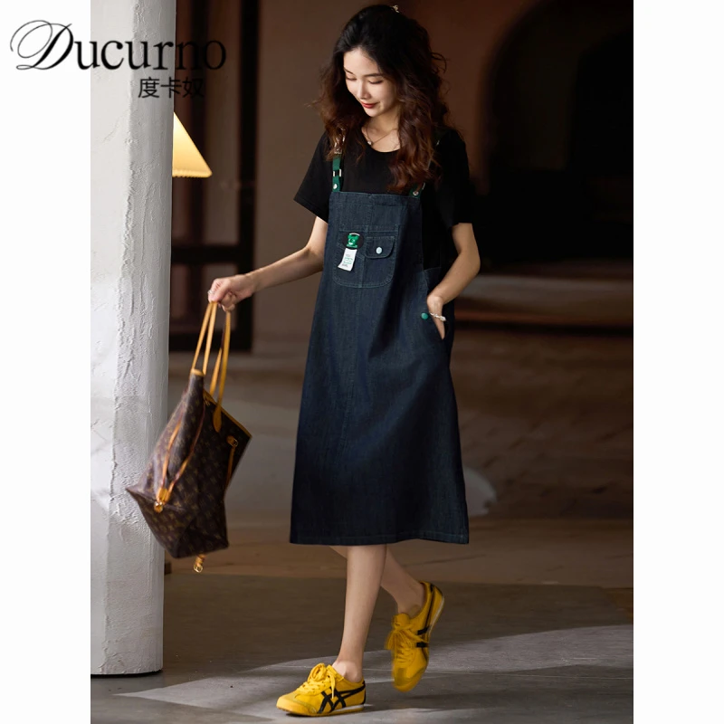 时尚拼接减龄背带连衣裙女2025年夏季新款宽松复古牛仔裙大码裙子