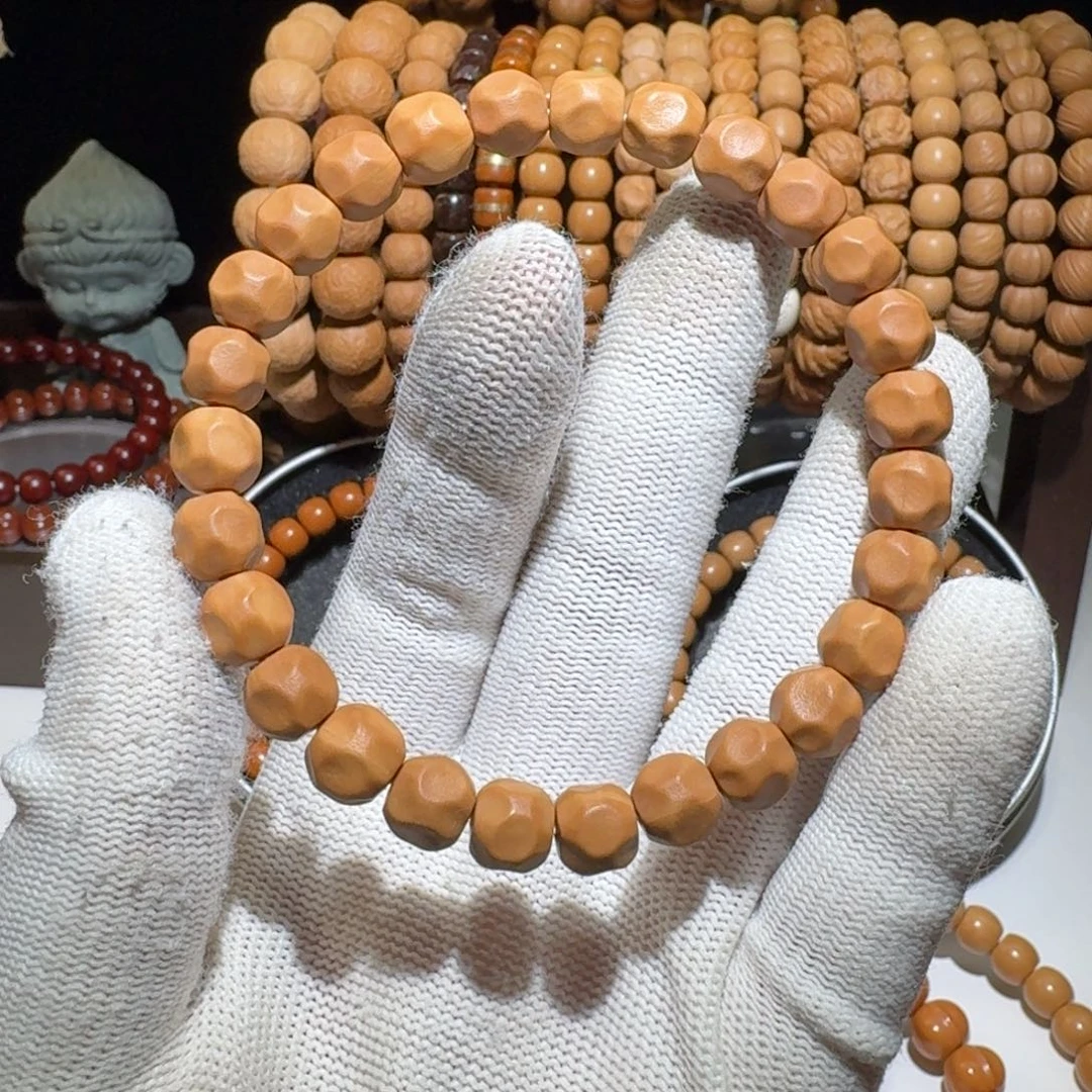 猴头核桃手串糖豆奶酪