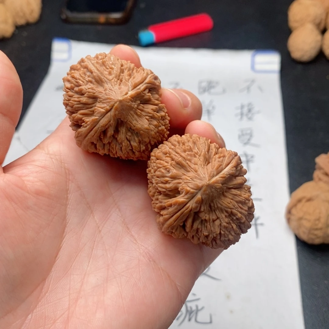 文玩核桃吊坠末**秋556。37蒜头