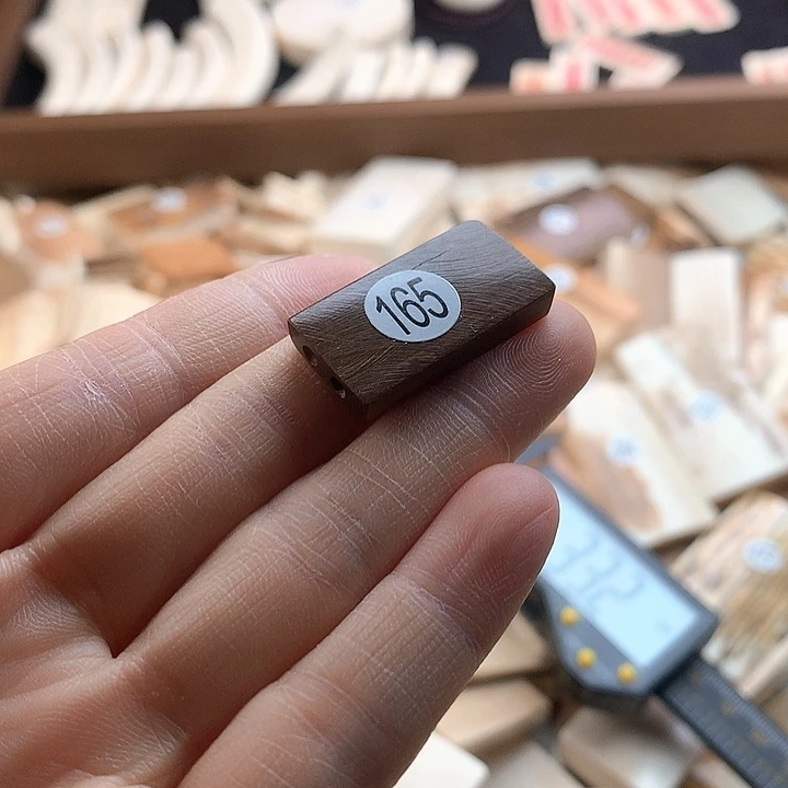 泥塑不打孔联系客服