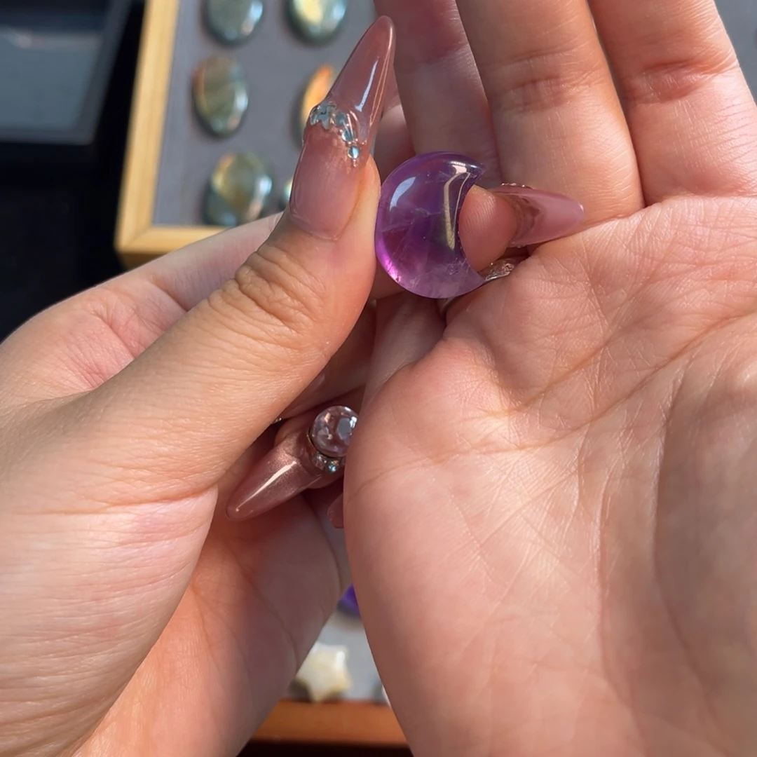 拉长石吊坠未镶嵌有**月