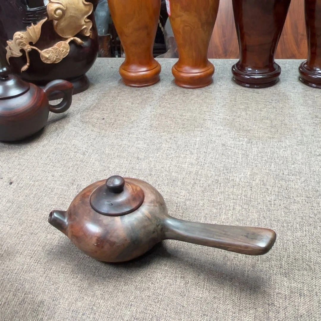 交趾黄檀（大红酸枝）唐羽壶