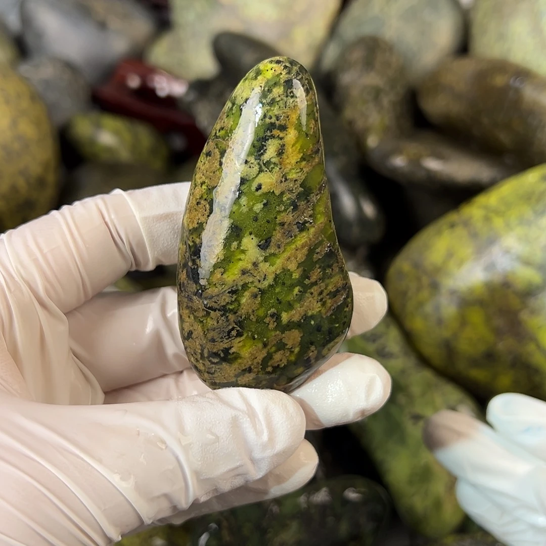 未镶嵌蛇纹石玉西藏藏玉药王石随**安