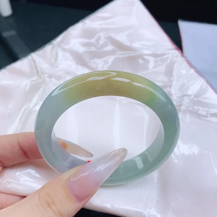 爱***薇翡翠未镶嵌手镯50-51圈口