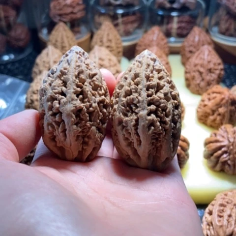 文玩核桃把件金梭子