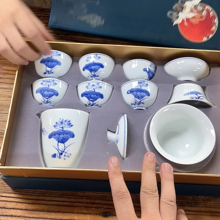 孤品茶具套装等。