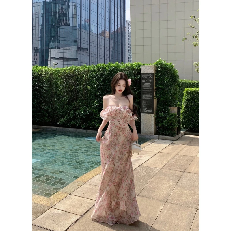 法式气质纯欲性感2025新款茶歇裙木耳边露背收腰碎花辣妹连衣裙女