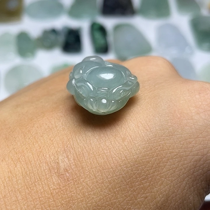 翡翠未镶嵌颈饰小金蟾