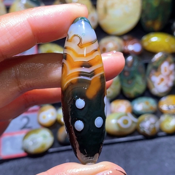 玛瑙/玉髓玛瑙吊坠未镶嵌