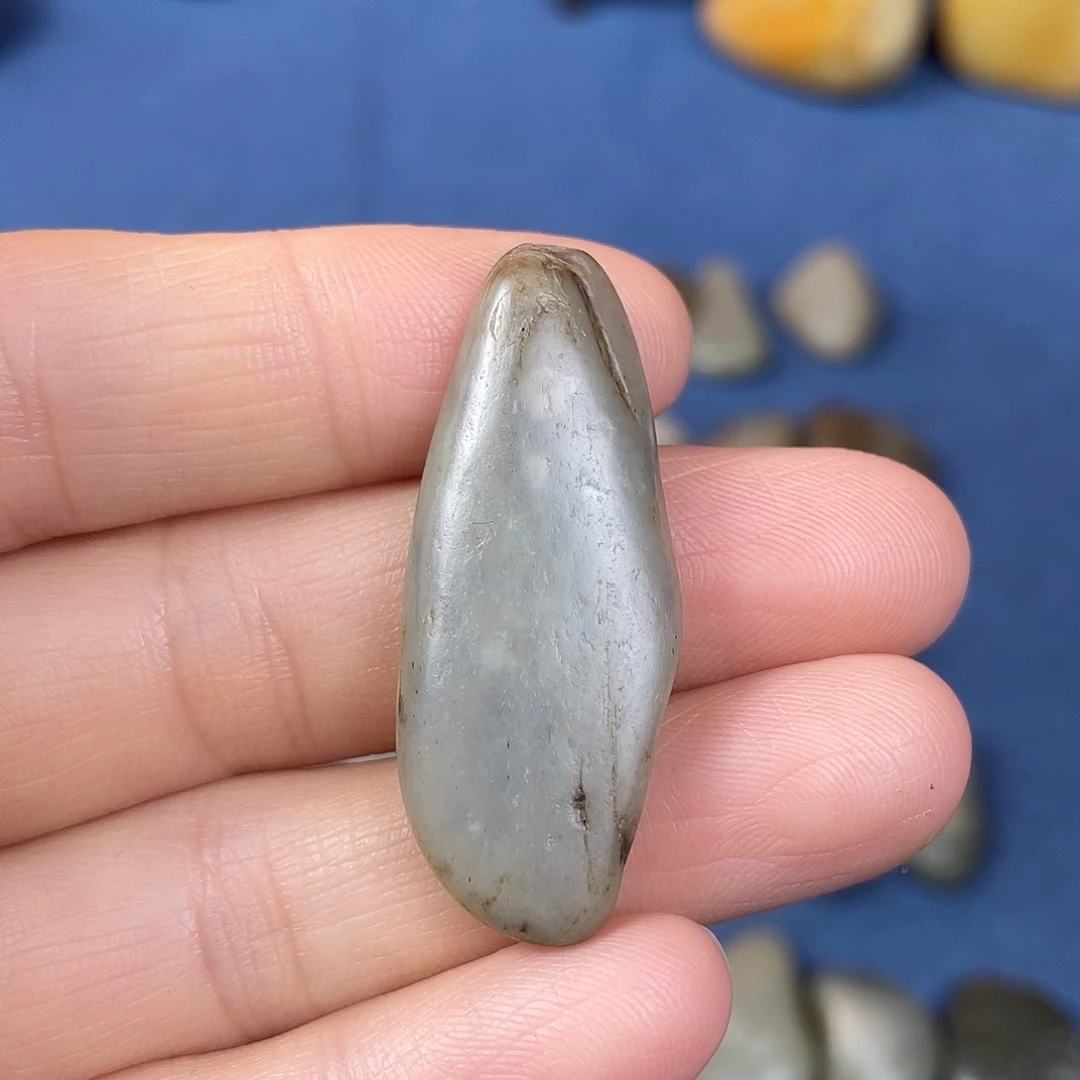 和田玉珠宝奇石未镶嵌春**青