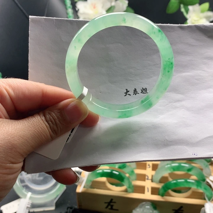 石英质玉手镯52未镶嵌