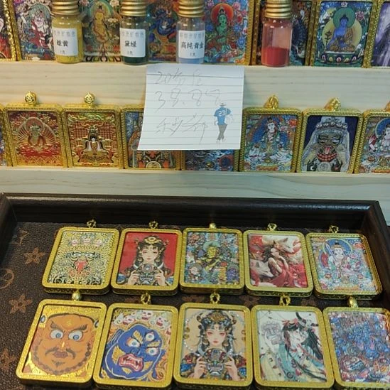 吊坠秒杀价格现时抢购，可任选一款