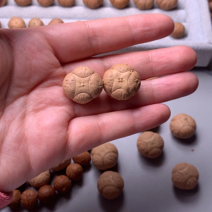 凤眼菩提手串神***?麒麟眼2颗