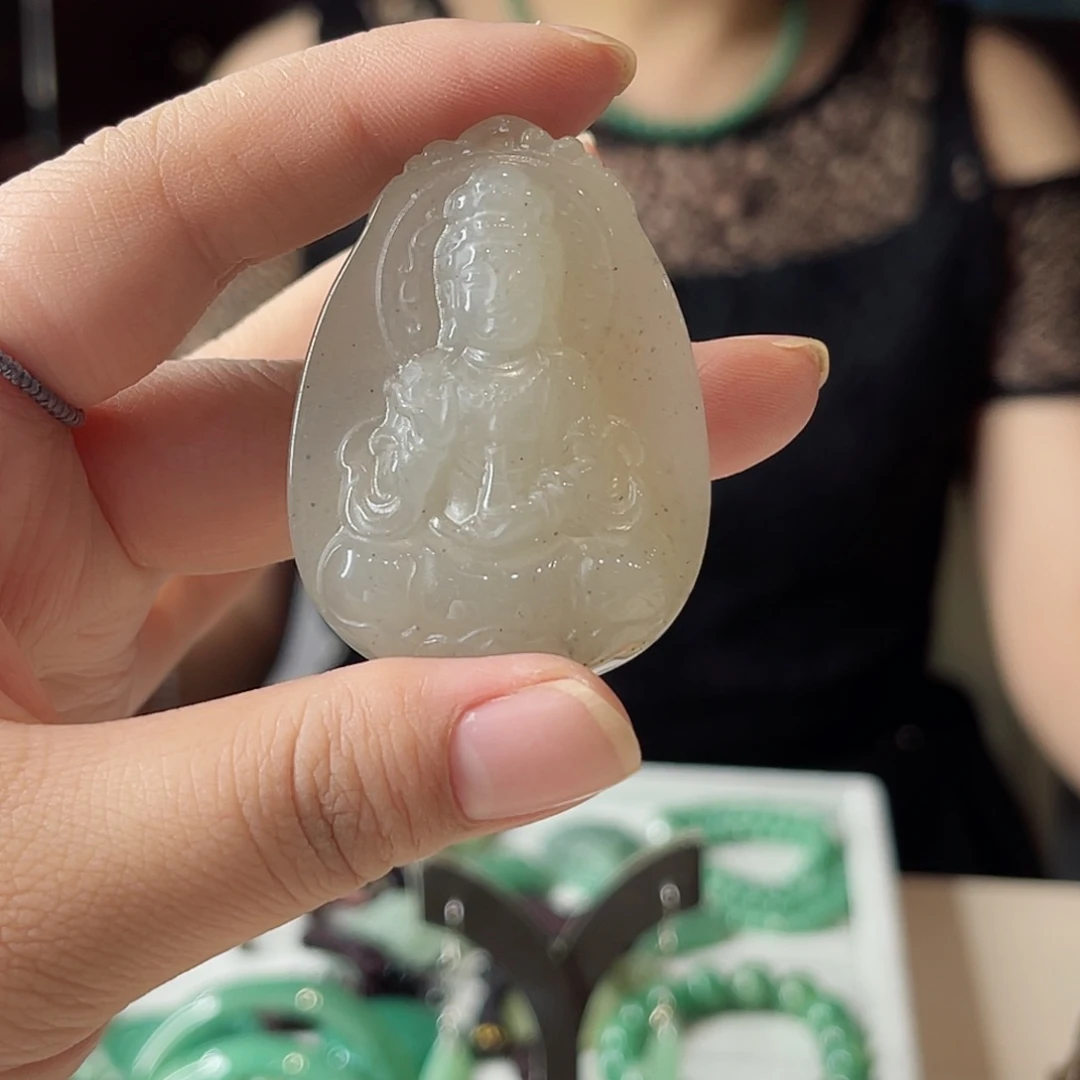密玉（石英质玉）未镶嵌颈饰