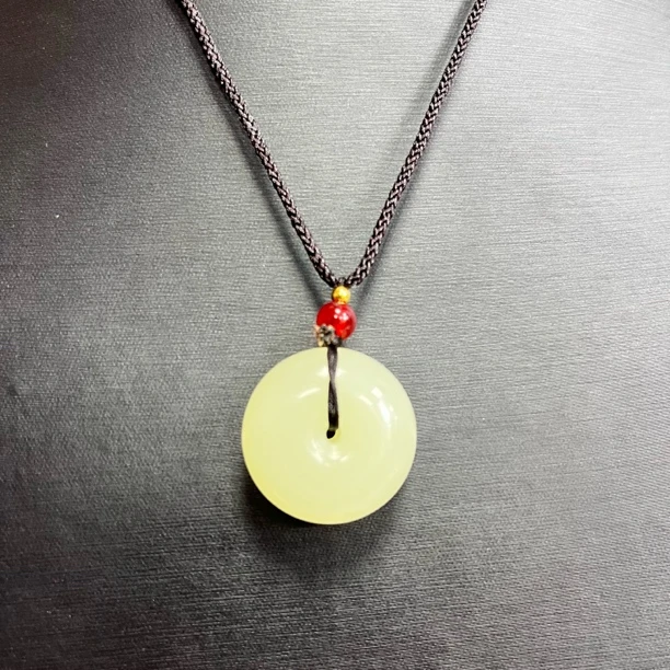 天然和田玉平安扣吊坠（拍一发一）