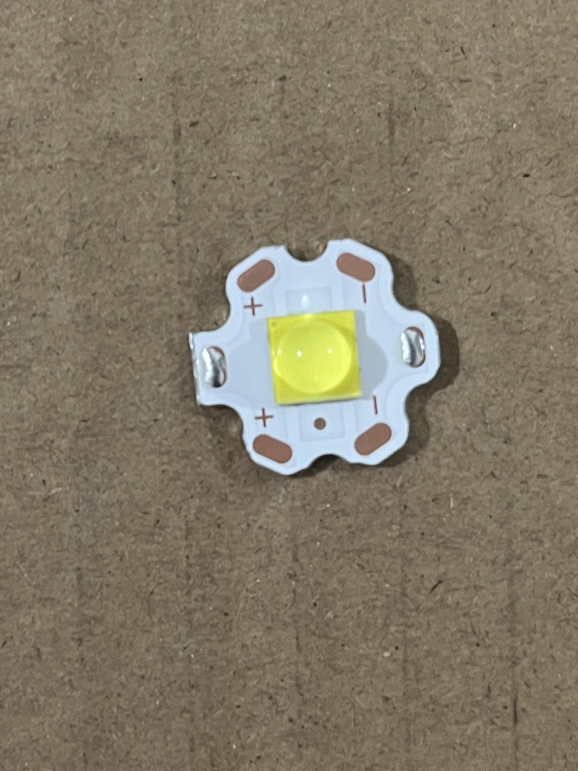 P70四核高亮灯珠3个