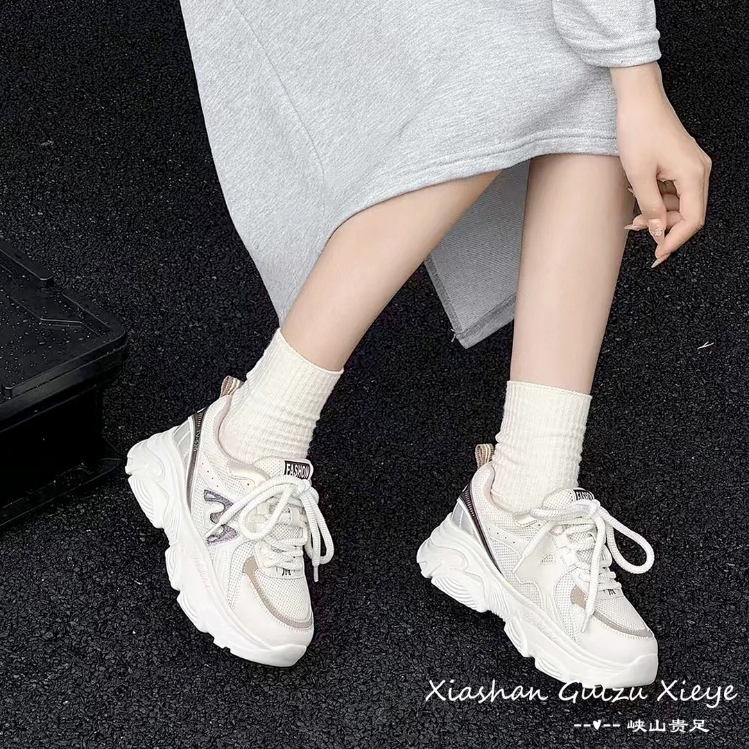 特惠 2024秋季厚底超轻舒适拼色老爹鞋 8136